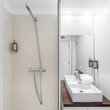In - Ribeira Center - 7 * Porto